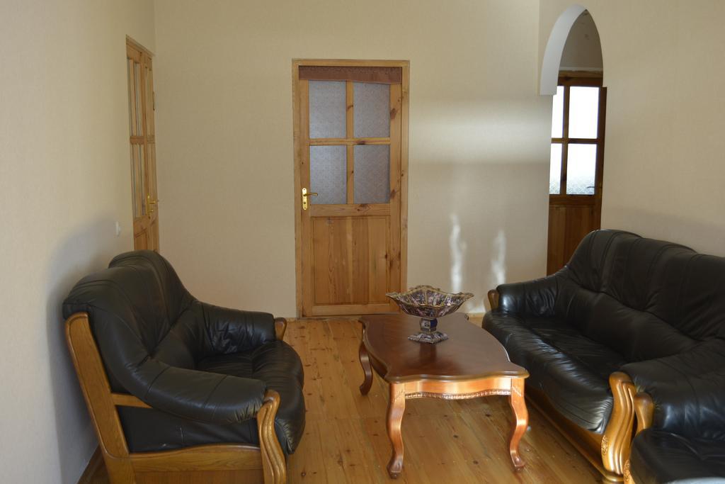 Hotel Zaza'S House Kazbegi Exterior foto